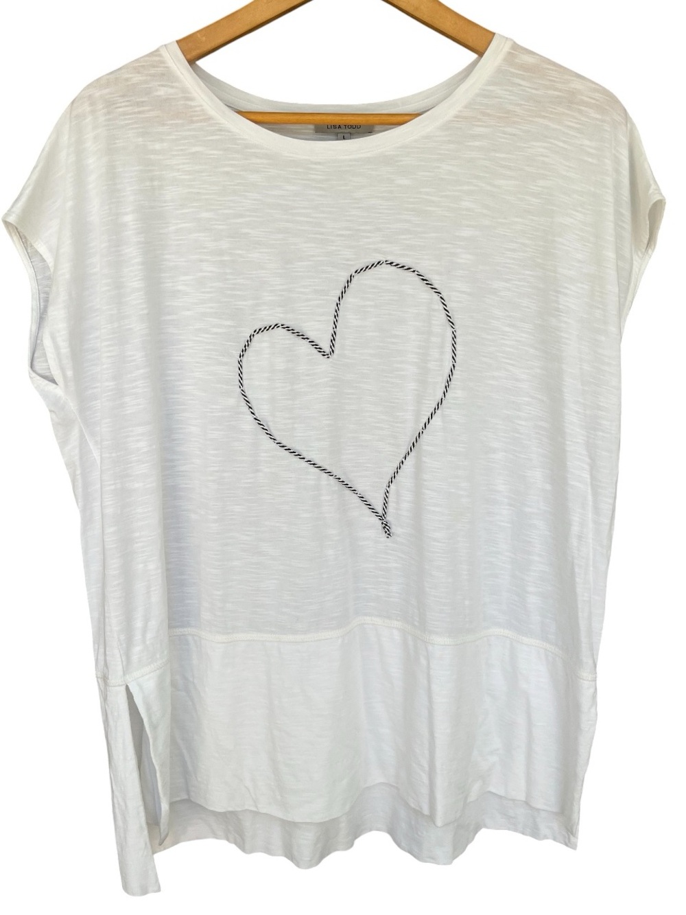 LISA TODD Short Sleeve Pima Cotton Slub Rope Heart Appliqué Crewneck Top Large